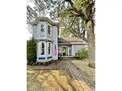 669 SW Robb St, Dallas, OR 97338