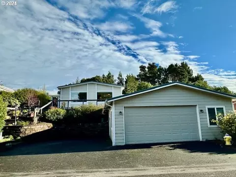 1601 Rhododendron Dr #536, Florence, OR 97439