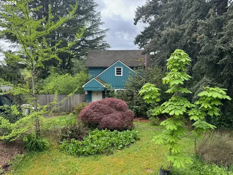 3920 SE Lake Rd, Milwaukie, OR 97222