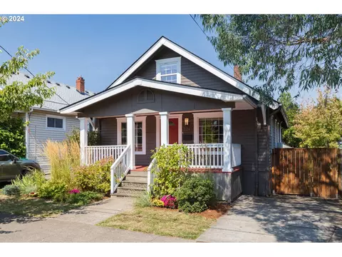 2241 N Winchell St, Portland, OR 97217