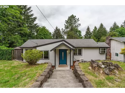 702 Hillcrest Dr, Longview, WA 98632