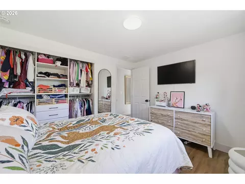 Bedroom - 562 Warrington Ave, Eugene, OR 97404 photo 9 of 9