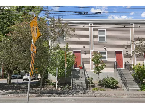 8735 SE 17th Ave, Portland, OR 97202