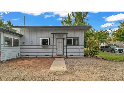 3020 NE Newby St, Mcminnville, OR 97128