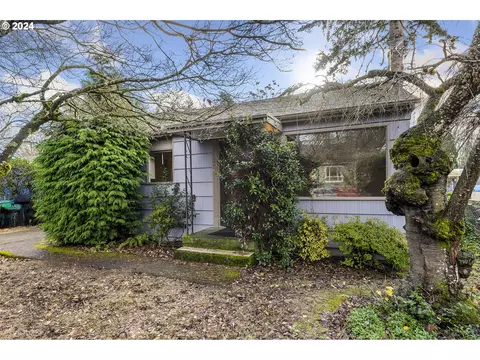 8720 NEugene St, Portland, OR 97220
