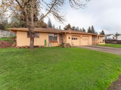 649 W Second Ave, Sutherlin, OR 97479