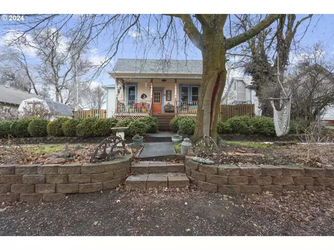 104 Court St, Moro, OR 97039
