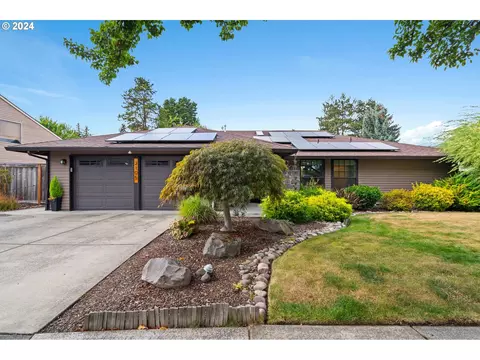 2105 SW 203rd Ave, Beaverton, OR 97003
