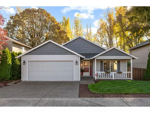 13674 SE Gannon Dr, Clackamas, OR 97015