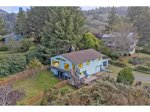 5258 Grandview St, Neskowin, OR 97149