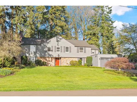 10943 S Collina Ave, Portland, OR 97219