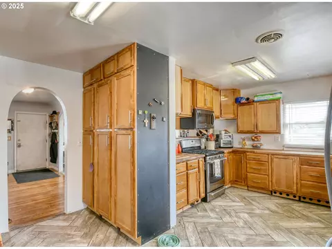 Kitchen - 454 E Main St, Athena, OR 97813 photo 2 of 4