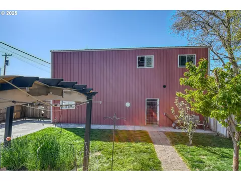 Exterior - 454 E Main St, Athena, OR 97813 photo 6 of 7
