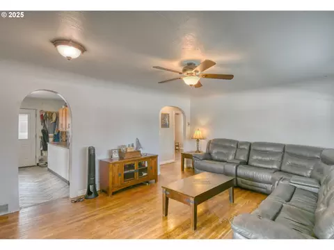 Living - 454 E Main St, Athena, OR 97813 photo 3 of 3