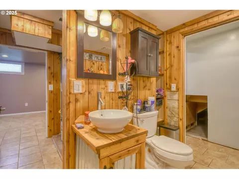 Bath - 454 E Main St, Athena, OR 97813 photo 2 of 3
