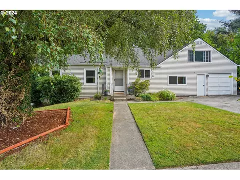 9321 SE Tenino Ct, Portland, OR 97266