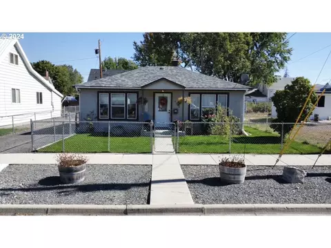 2210 8th St, Baker City, OR 97814