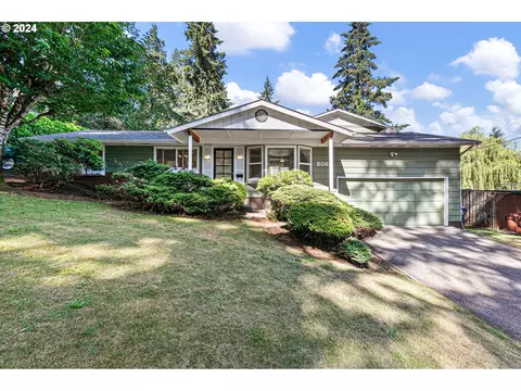 5020 Whiteaker St, Eugene, OR 97405
