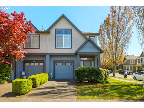 998 SE Sacha Pl, Hillsboro, OR 97123