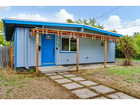 2125 Orr Ln, Eugene, OR 97405