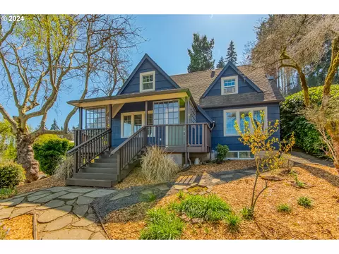 2308 Buck St, West Linn, OR 97068