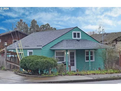 3809 Willamette St, Eugene, OR 97405