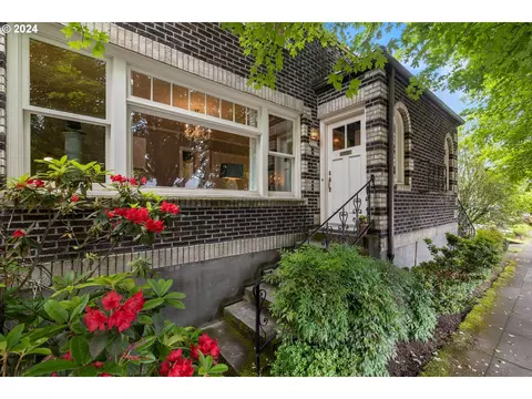 1327 SE 37th Ave, Portland, OR 97214