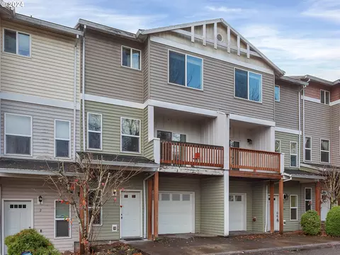 4609 NE 118th Ave #3, Portland, OR 97220