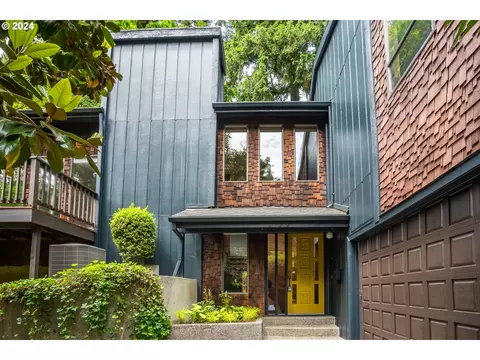 6557 SE Morrison St, Portland, OR 97215