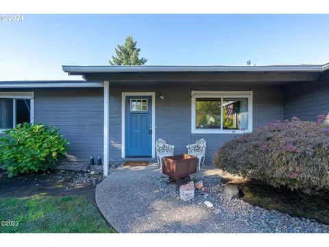 1201 N Marguerite Way, Newberg, OR 97132
