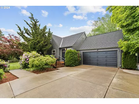 1185 SW Stephenson Ct, Portland, OR 97219
