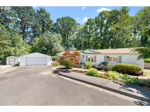151 Oakwood Dr, Saint Helens, OR 97051