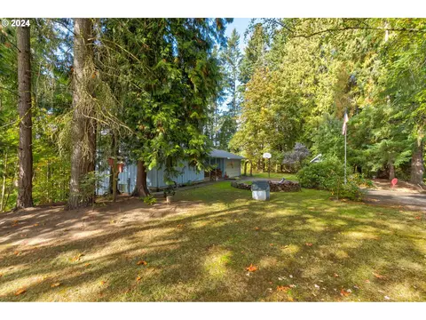 5634 S Whiskey Hill Rd, Hubbard, OR 97032