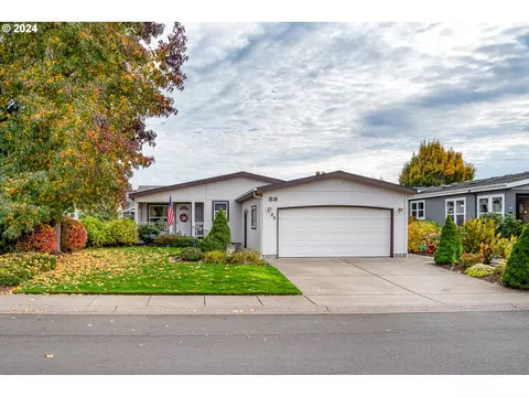 3220 Crescent Ave #89, Eugene, OR 97408