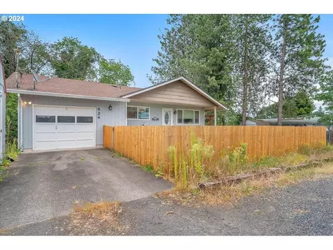 424 S 13th St, Saint Helens, OR 97051