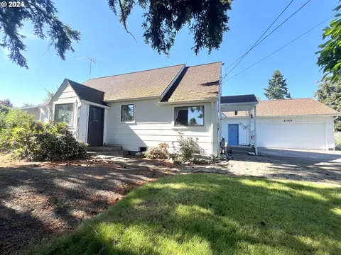 1049 Mckinley St, Woodburn, OR 97071