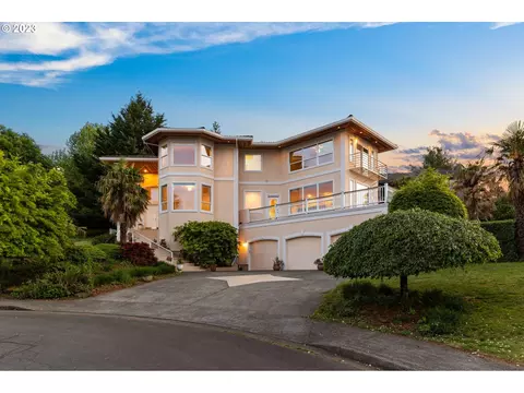 5137 NW Valley Ct, Camas, WA 98607