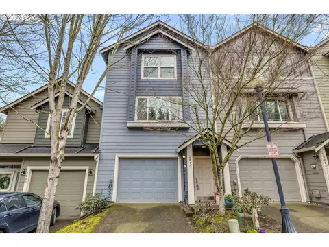 2870 NE Blossom Hill Rd, Fairview, OR 97024