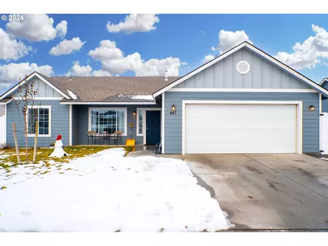 447 Cardinal Pl, Umatilla, OR 97882