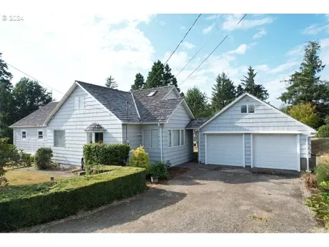 35207 Fick Ln, Astoria, OR 97103