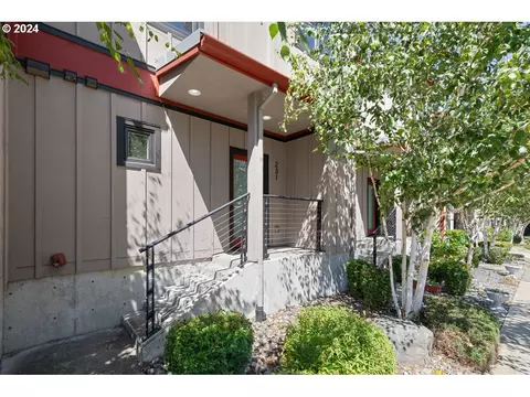 231 SE 2nd St, Troutdale, OR 97060