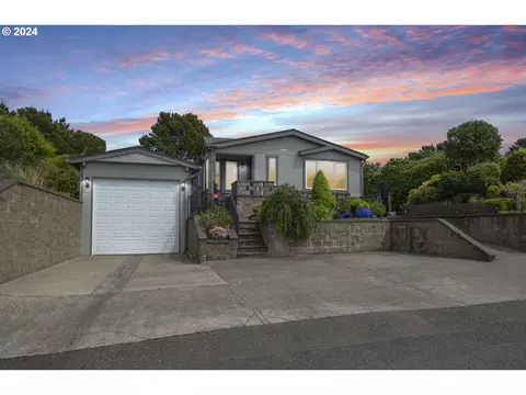 1601 Rhododendron Dr #574, Florence, OR 97439