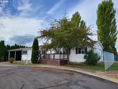 221 NW Blair St #15, Sheridan, OR 97378