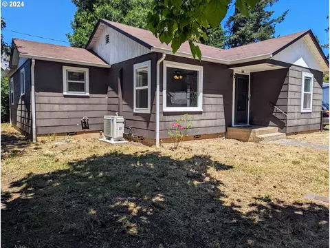 126 Deleane Dr, Canyonville, OR 97417