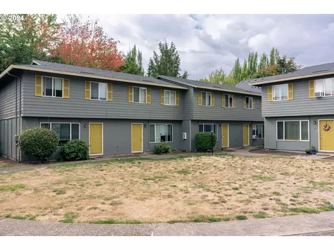 1558 E 3rd St, Newberg, OR 97132