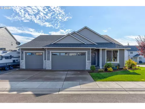 715 E Dahlia St, Yamhill, OR 97148