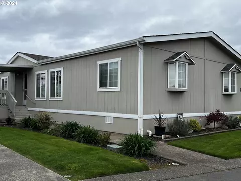4155 NE Three Mile Ln #68, Mcminnville, OR 97128