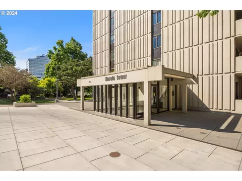 2211 SW 1st Ave #401, Portland, OR 97201