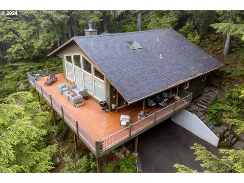 541 Fairway Dr, Gleneden Beach, OR 97388