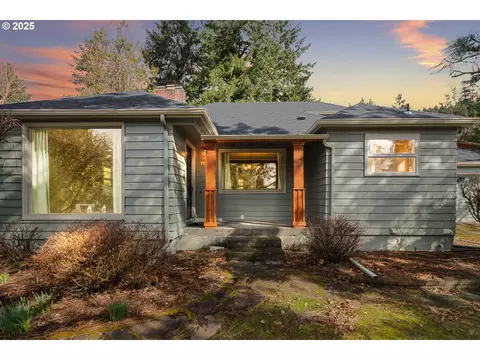 4830 SW Richardson Dr, Portland, OR 97239